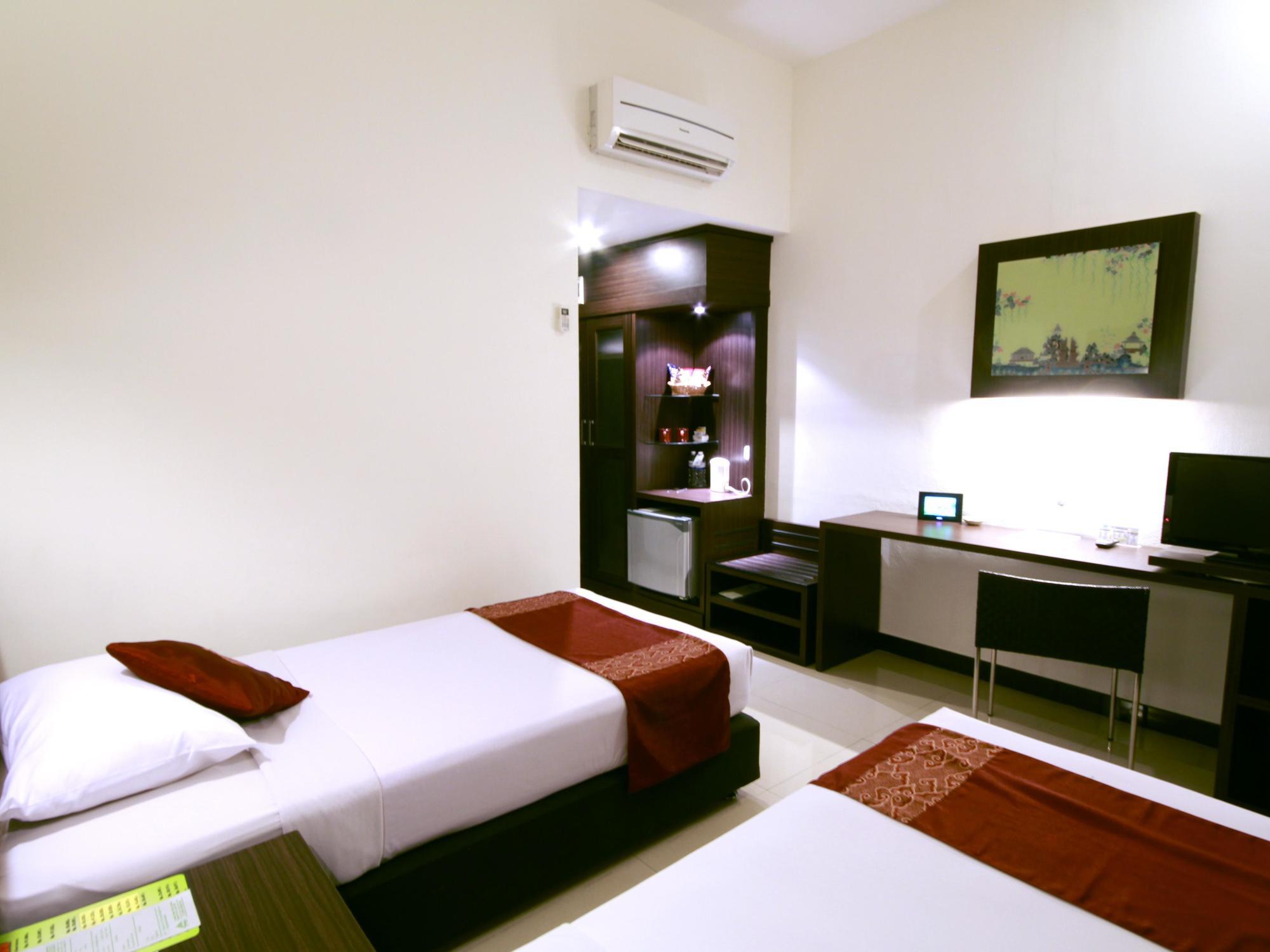 Bentani Hotel & Residence Cirebon Exterior foto